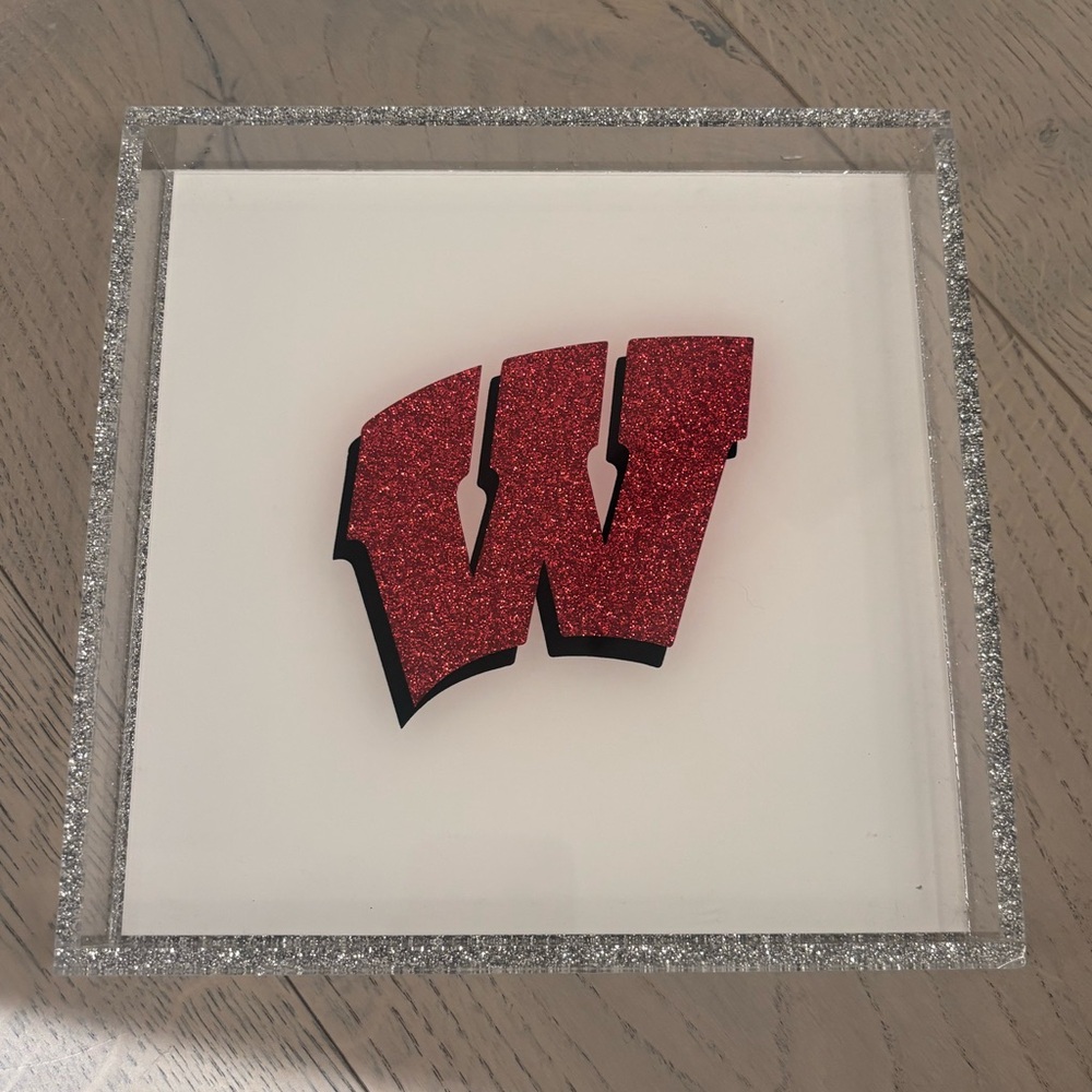 Red Glitter 'W' Wisconsin Display Tray 8’x8’